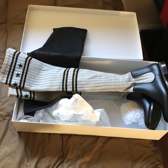 SOLD！Givenchy boots - Picture 2 of 4